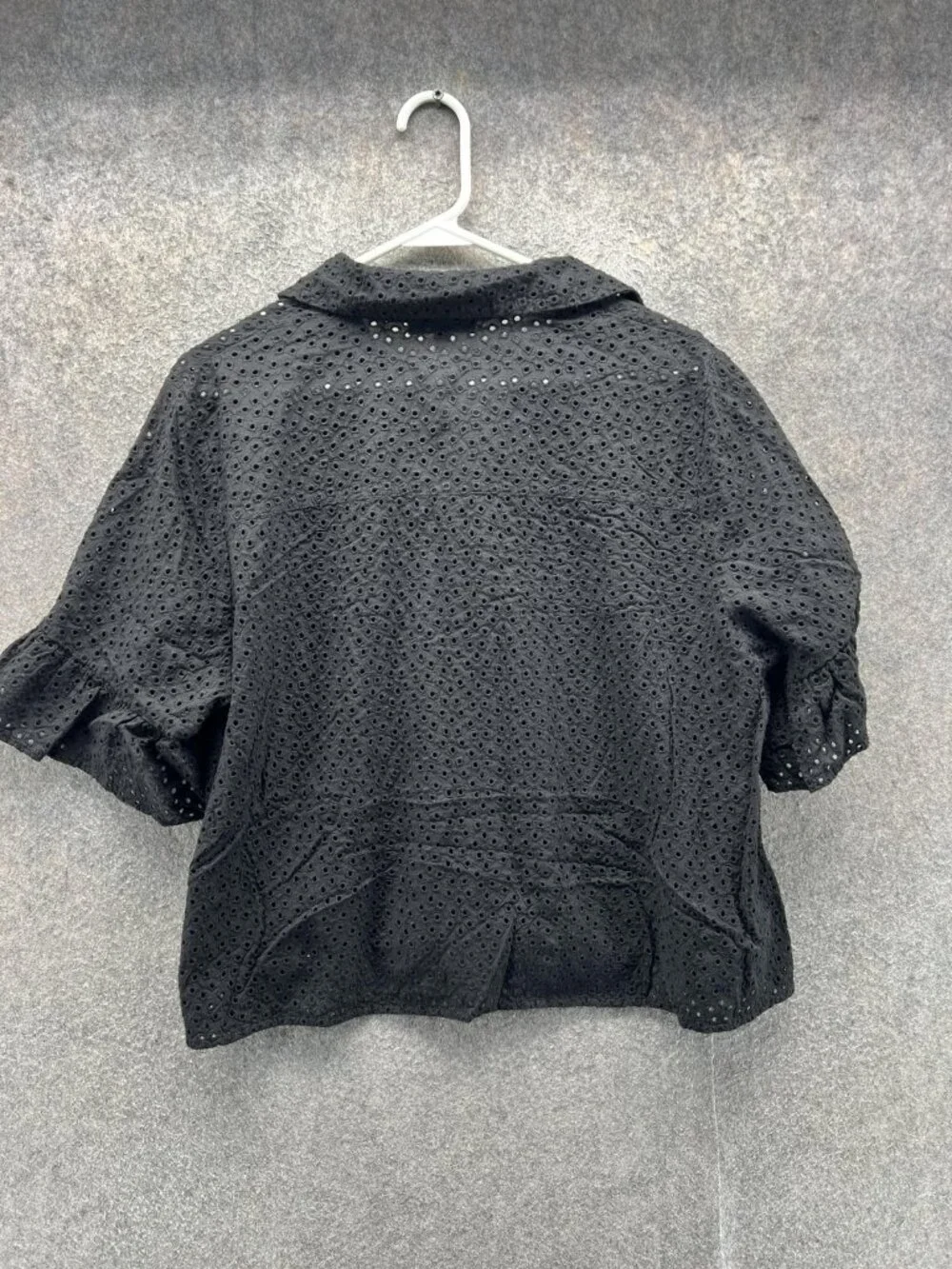 Madewell Blouse Womens XXL Black Eyelet Button Front Flutter Sleeve Cropped - Picture 8 of 10